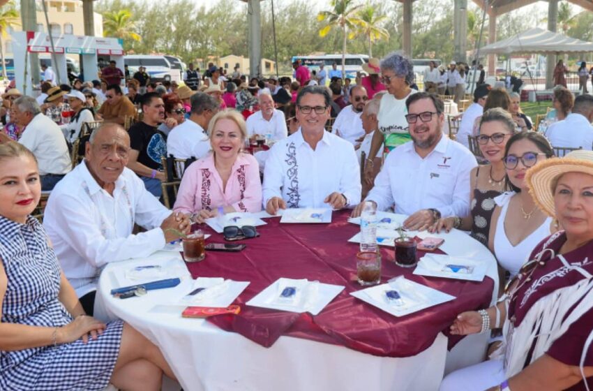  Erasmo González participa en encuentro nacional de líderes de educación primaria en Playa Miramar