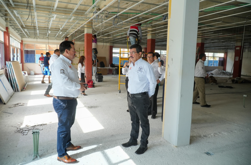  Rector de la UAT supervisa avances de obras de remodelación en la Facultad de Derecho Victoria